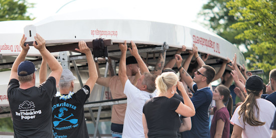 Glückstädter Drachenboot-Cup: Boote verladen